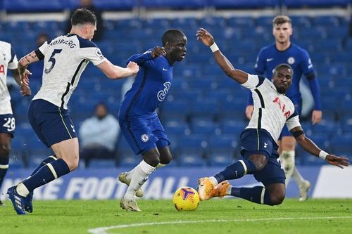 Tottenham giật ngôi đầu bảng, Mourinho vẫn e dè: 'Chúng tôi là ngựa con'