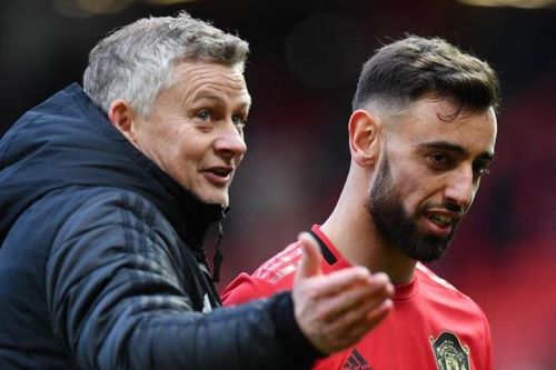 Solskjaer cam đoan MU tiến xa, Koeman giảm lương
