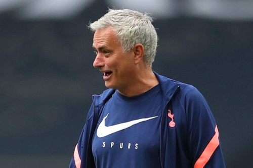 Mourinho phán 1 câu về Chelsea, Lampard phản ứng quyết liệt