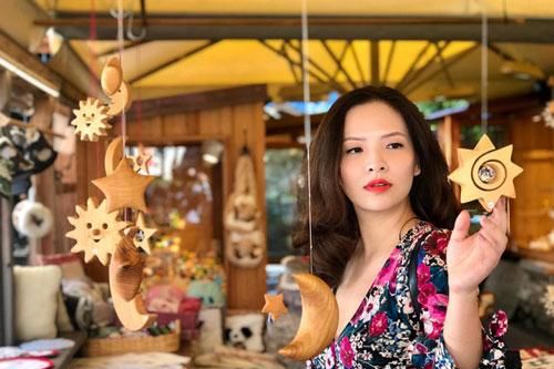 MC Đan Lê tuổi 37 đẹp mặn mà và hạnh phúc viên mãn