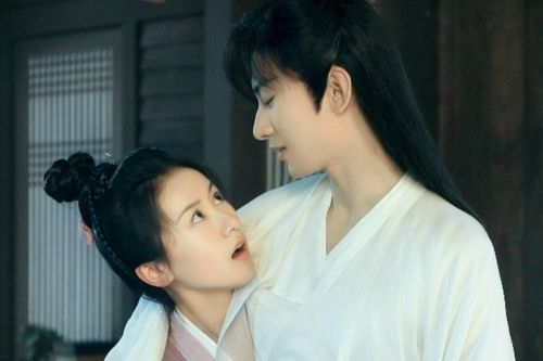 Tuyên bố của phía Thành Nghị bị phản tác dụng, fan couple quyết 'ăn thua' đến cùng
