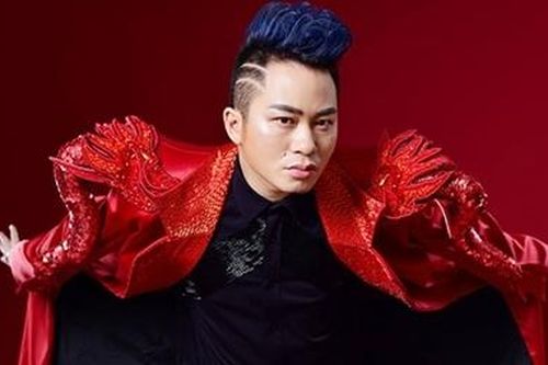Tùng Dương: Tìm thấy thế gian trong chính mình