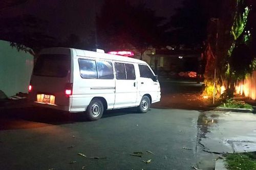 Cô gái đâm chết bạn trai vì thờ ơ trong lúc nói chuyện