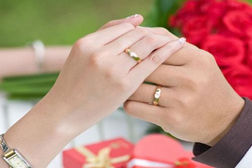 Sự thống trị của chiếc nhẫn cưới