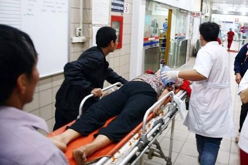 Đạn găm trúng đầu người phụ nữ