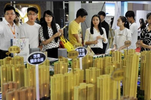 Tín dụng đen và cơn khát tài sản thúc đẩy khủng hoảng nợ ở Trung Quốc