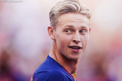 Barca sử dụng De Jong ở vị trí lạ?