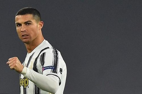 Ronaldo có mặt trong đề cử đội hình tiêu biểu của UEFA năm thứ 17 liên tiếp