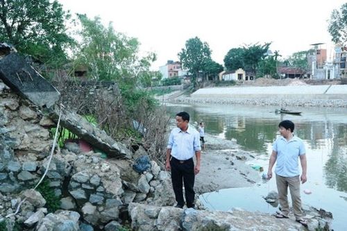 Khẩn cấp khắc phục sạt lở bờ sông Đáy, sông Bùi