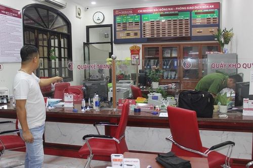 Bắt khẩn cấp nghi can cướp ngân hàng ở Đồng Nai