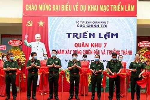 Triển lãm kỷ niệm 75 năm Ngày truyền thống Quân khu 7