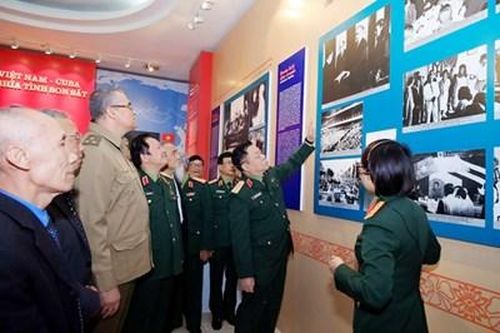 Triển lãm 100 hình ảnh, tài liệu, hiện vật 'Việt Nam - Cuba nghĩa tình son sắt'