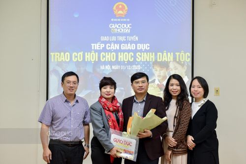 Giao lưu trực tuyến 'Tiếp cận giáo dục: Trao cơ hội cho học sinh dân tộc'