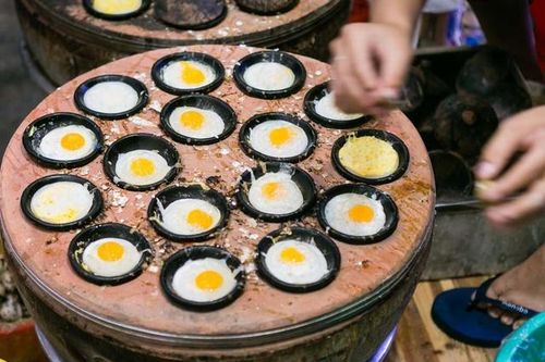 Món bánh căn của mẹ