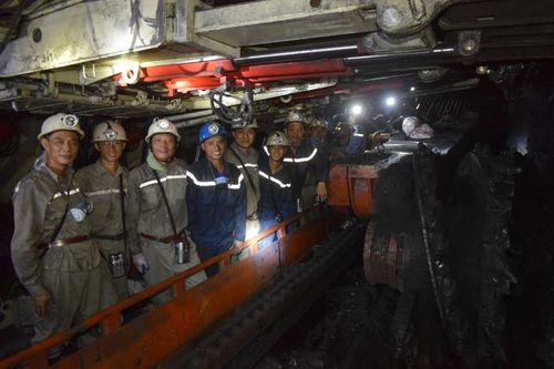 Công ty Than Hạ Long: Đẩy mạnh cơ giới hóa - cải thiện điều kiện làm việc cho người lao động
