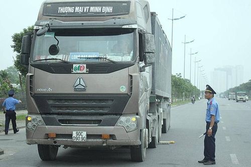 Ẩn họa từ việc 'hô biến' container thành xe ben phá đường