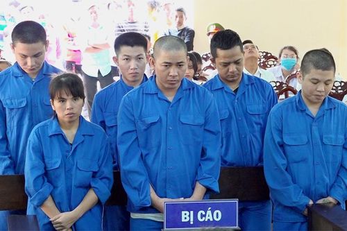 Cặp vợ chồng lĩnh hơn 30 năm tù vì mua bán 'cái chết trắng'