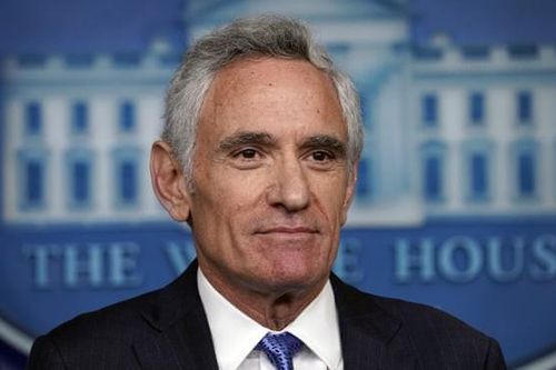 Cố vấn đặc biệt của ông Trump từ chức sau một nhiệm kỳ 'đầy tranh cãi'