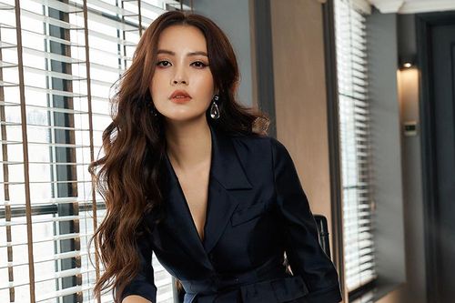 Á hậu Thụy Vân đẹp sang chảnh