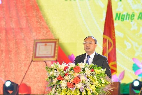 Yên Thành tổ chức Lễ công bố huyện đạt chuẩn nông thôn mới và đón nhận Huân chương Lao động hạng Ba