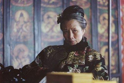 Sở thích đi ngủ kỳ quái của Từ Hy thái hậu 'dọa ma' cung nữ