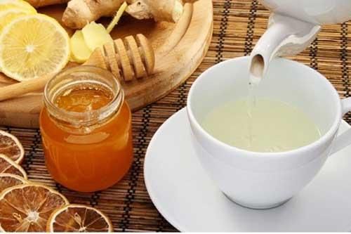 Lợi ích tuyệt vời của việc uống nước ấm pha mật ong mỗi ngày
