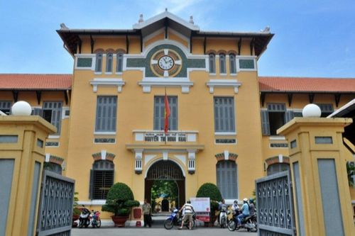 48 học sinh và 4 giáo viên được nghỉ học do có 1 học sinh tham gia học lớp tiếng Anh BN 1347 giảng dạy