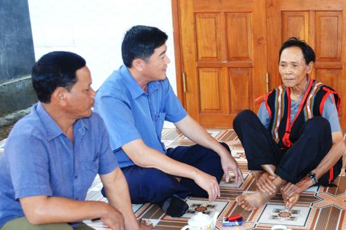 'Đại thụ' nơi biên giới