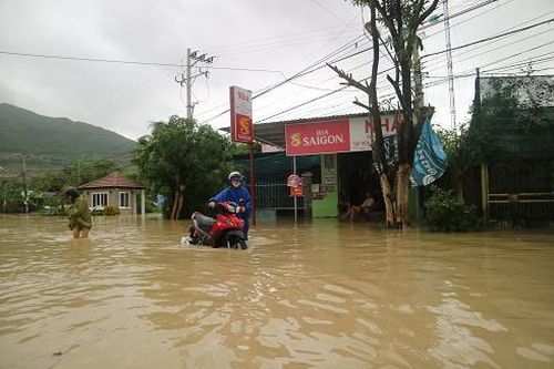 Ngày 2-12, học sinh huyện Diên Khánh và một số xã, phường của TP. Nha Trang tiếp tục nghỉ học