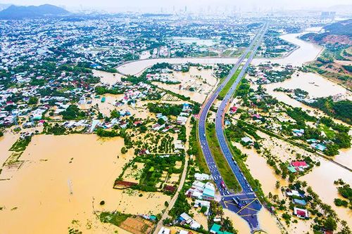 Nha Trang trong biển nước