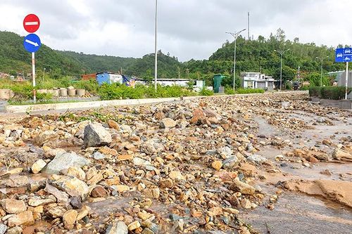 Tập trung khắc phục sự cố các tuyến giao thông