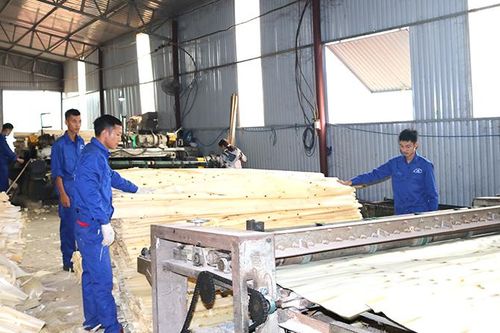 Thanh Sơn thực hiện các giải pháp phát triển công nghiệp