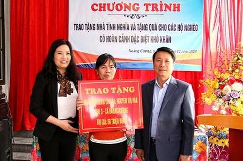 Báo Phú Thọ trao nhà tình nghĩa ở Thanh Ba