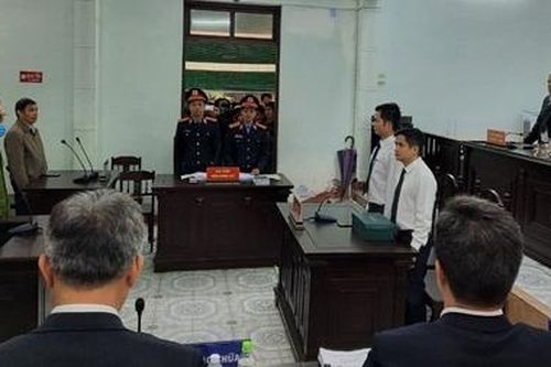 Yêu cầu dựng lại hiện trường vụ án hiếp dâm nữ điều dưỡng