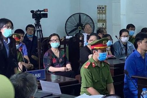 Tòa trả hồ sơ vụ bác sĩ Phương bị truy tố 3 tội danh