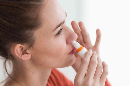 Thuốc xịt mũi chống được Covid-19, giá cổ phiếu hãng dược tăng vọt