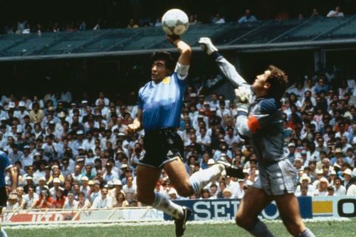'Bàn tay của Chúa' và bàn thắng thế kỷ của Maradona