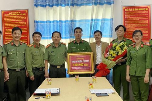 Khen thưởng CAP Phước Mỹ trong vụ phát hiện người nước ngoài cư trú trái phép