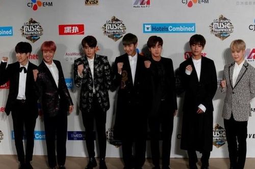 Hàn Quốc thông qua luật mới, BTS được hoãn nghĩa vụ quân sự