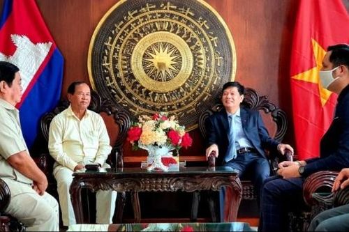 Campuchia tri ân sự giúp đỡ của Việt Nam trong dịp kỷ niệm thành lập Mặt trận