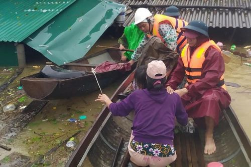 Gặp lại 'tay lái' cừ khôi trong lũ