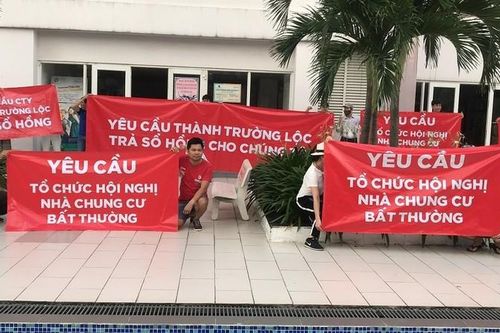 TPHCM: Chia thành hai để gỡ vướng 30.000 căn hộ 'treo' sổ hồng