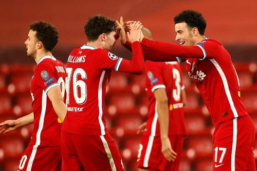 Thắng hú vía Ajax, Liverpool đoạt vé vào vòng 1/8