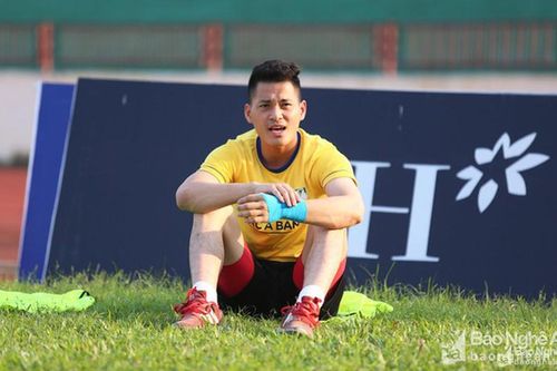 SLNA giữ chân thành công thủ môn thứ 2