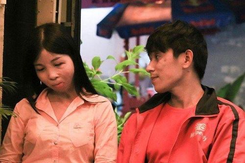 Tình yêu chân thành đến từ mạng xã hội của cô gái kém may mắn