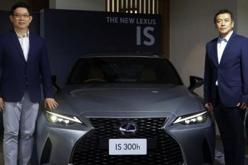 Lexus IS 2021 ra mắt Đông Nam Á, giá từ 88.760 USD