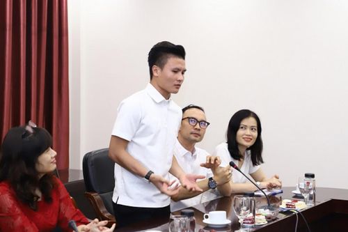 Quang Hải nhận học bổng toàn phần và trở thành tân sinh viên của trường ĐH Kinh tế, dân mạng nói gì?