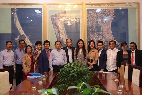Làm việc với Liên hiệp Các hội doanh nghiệp Việt Nam tại châu Âu