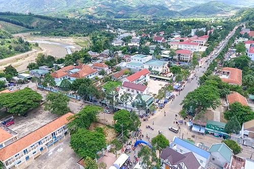Xây dựng đô thị loại 4 cho thị trấn Tô Hạp: Còn nhiều việc phải làm