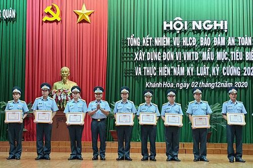 Năng suất bình quân ngày bay đạt 98,8% kế hoạch